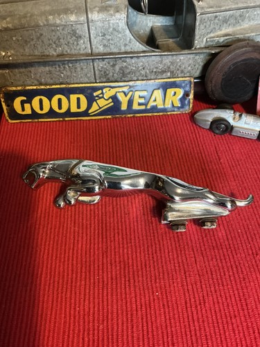 Vintage jaguar mascot - vintage,