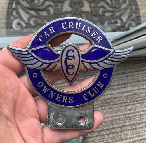 Vintage car cruiser owners