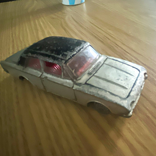 Vintage silver diecast model - silver,