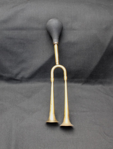Vintage double bulb car horn - double,