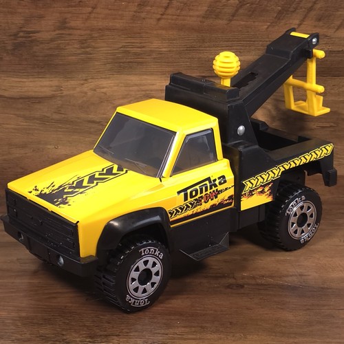 Tonka tow truck toy - tonka,