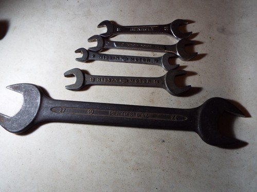 Vintage named car tool kit - named,